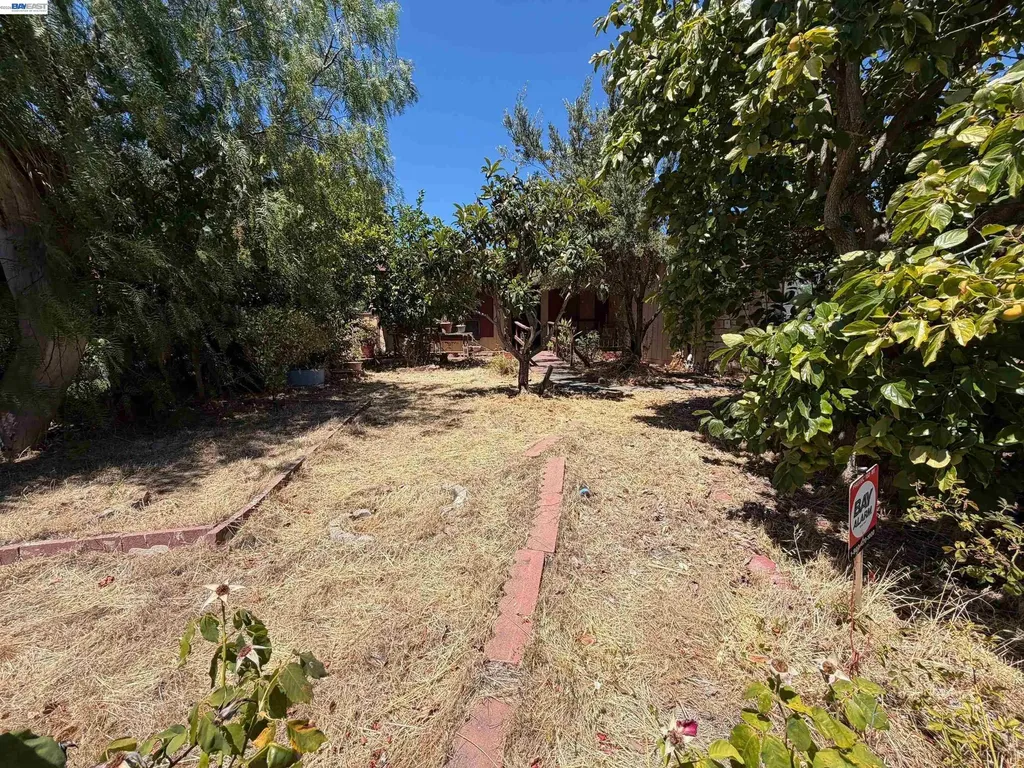 1988 Calaveras Drive Pittsburg CA 94565