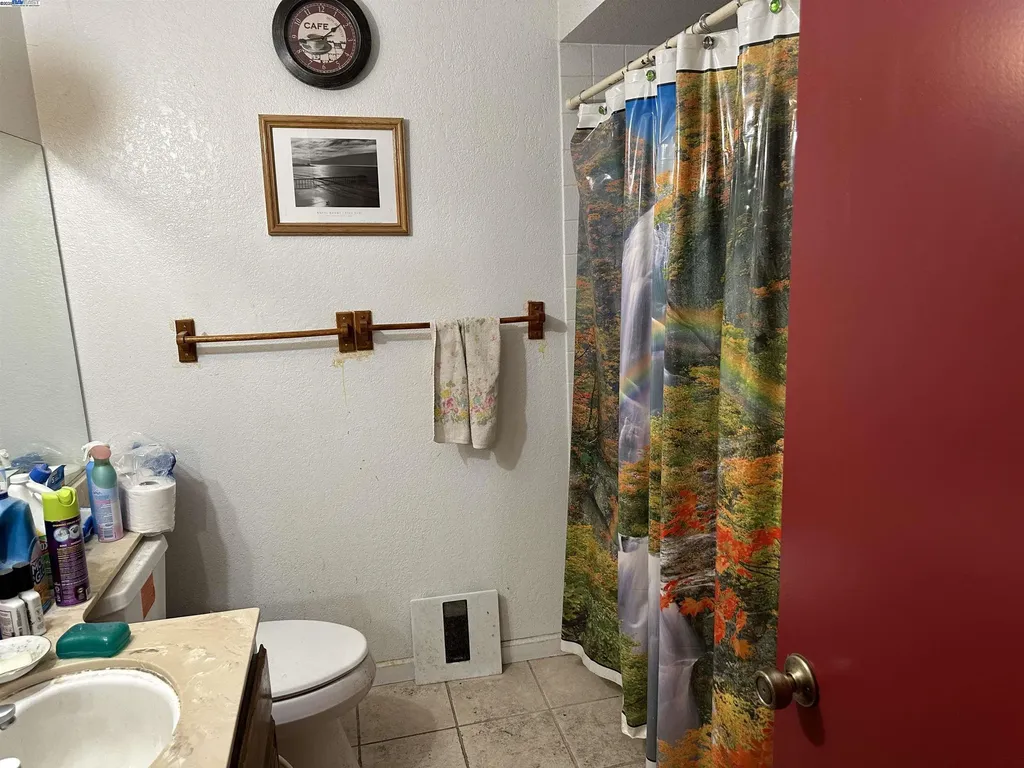1988 Calaveras Drive Pittsburg CA 94565