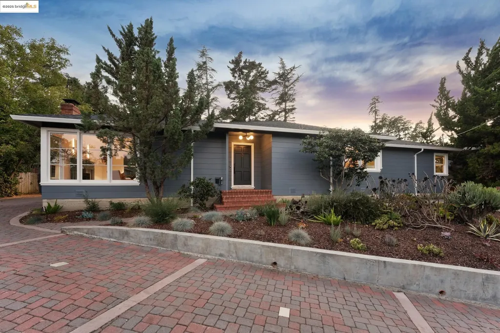 7927 Sterling Drive Oakland CA 94605