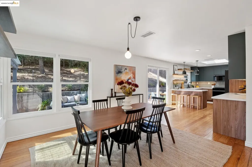7927 Sterling Drive Oakland CA 94605
