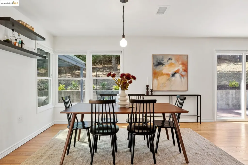 7927 Sterling Drive Oakland CA 94605