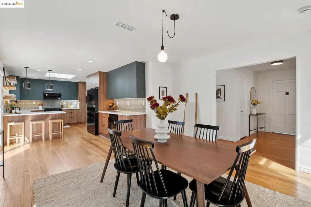 7927 Sterling Drive Oakland CA 94605