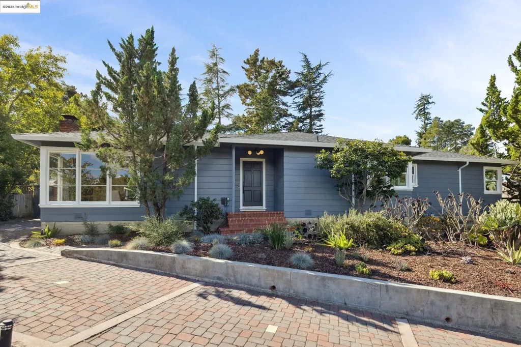 7927 Sterling Drive Oakland CA 94605