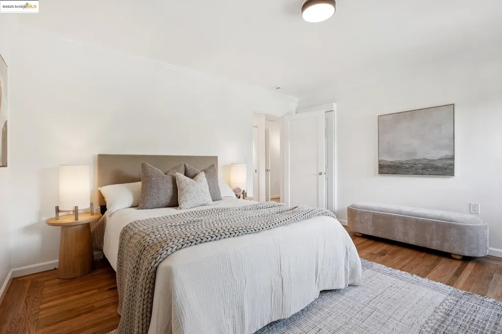 7927 Sterling Drive Oakland CA 94605