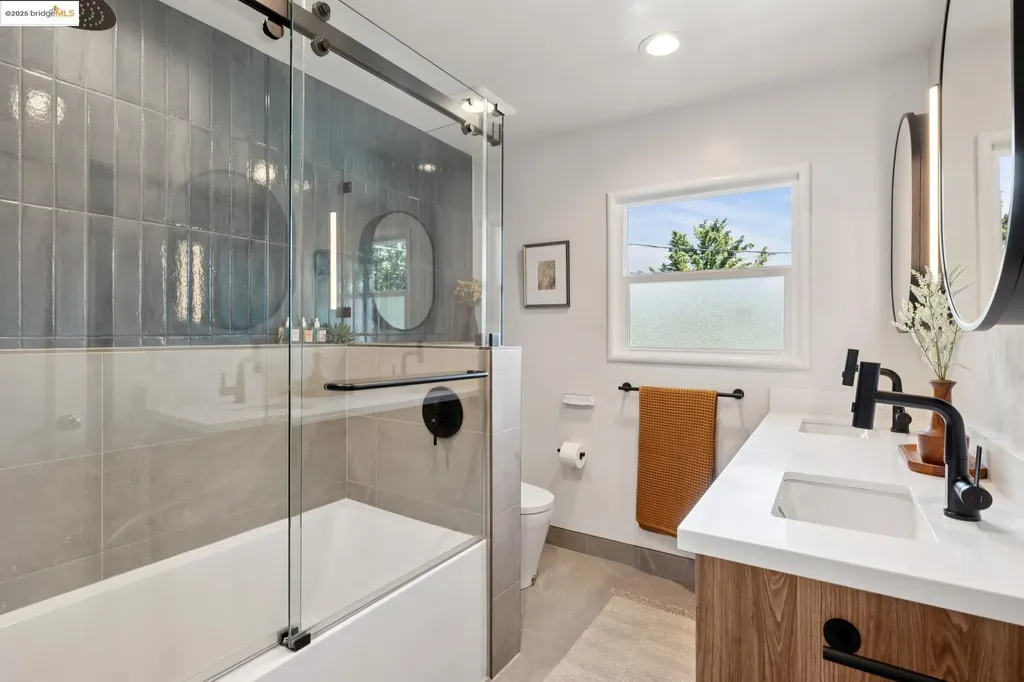 7927 Sterling Drive Oakland CA 94605