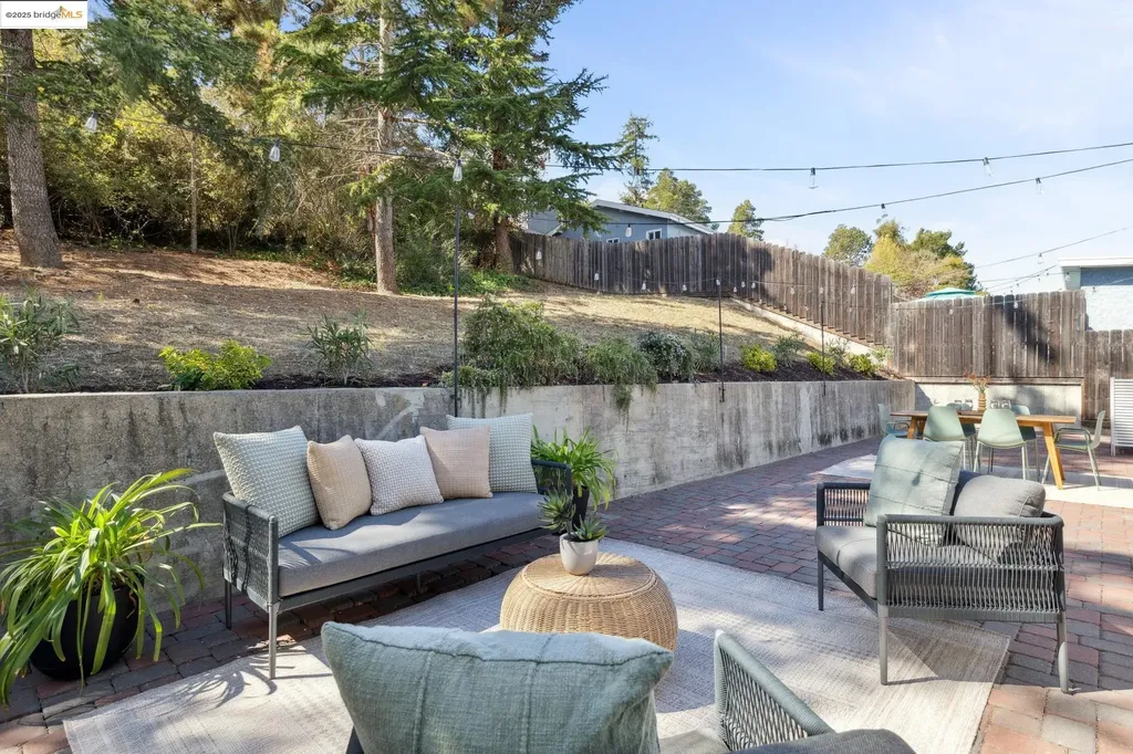 7927 Sterling Drive Oakland CA 94605