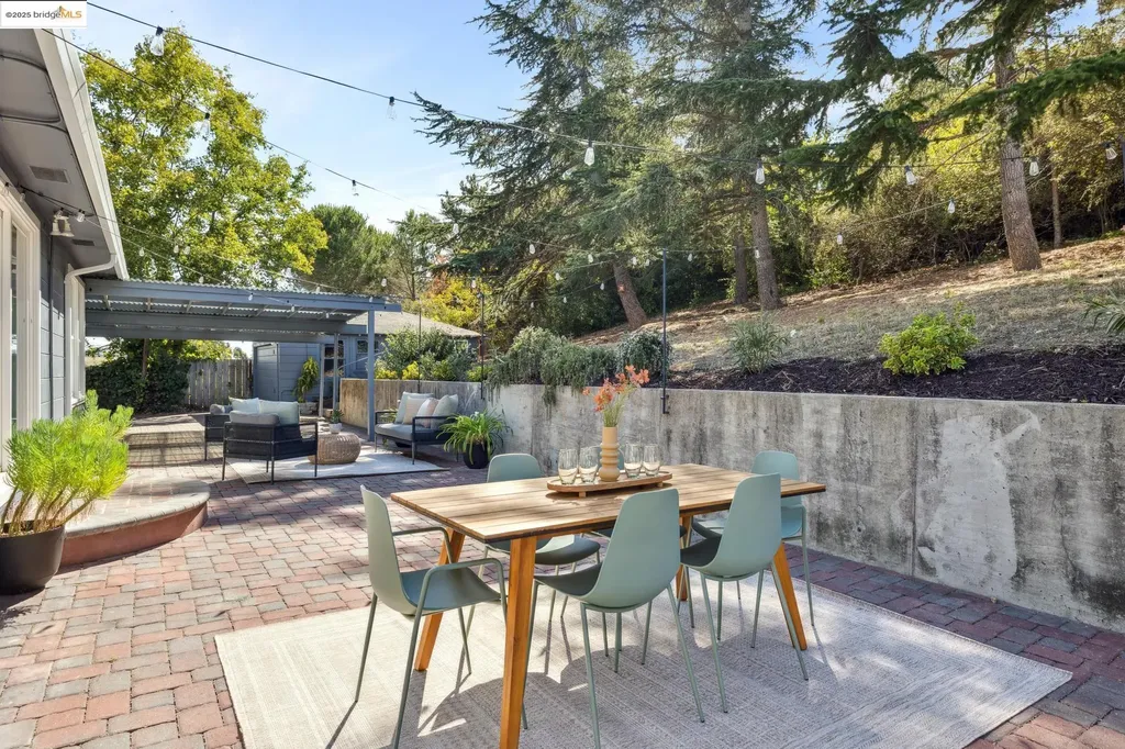 7927 Sterling Drive Oakland CA 94605
