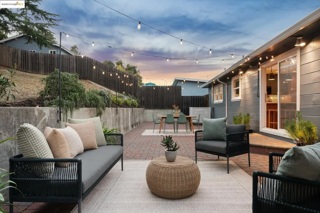 7927 Sterling Drive Oakland CA 94605