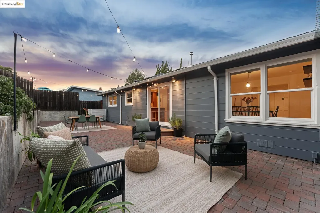 7927 Sterling Drive Oakland CA 94605