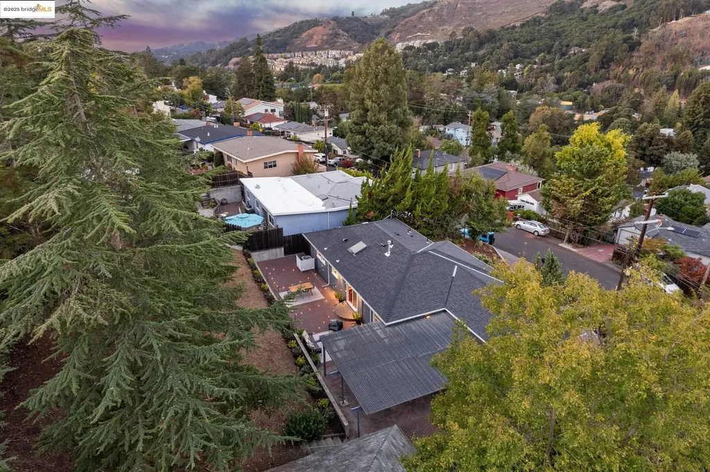 7927 Sterling Drive Oakland CA 94605