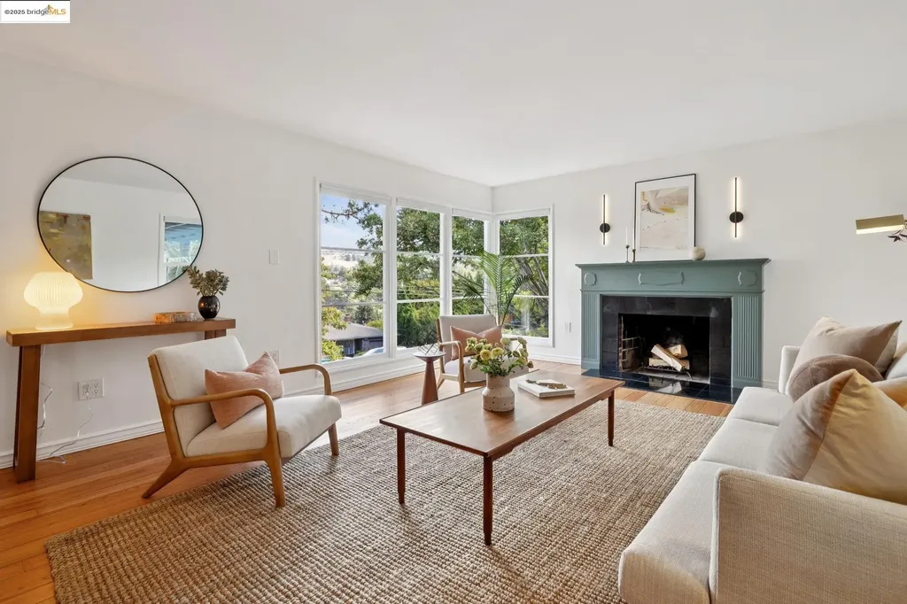 7927 Sterling Drive Oakland CA 94605