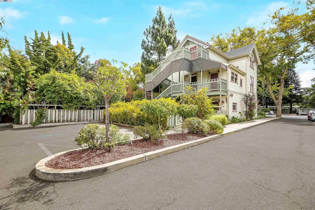 742 B Street Hayward CA 94541