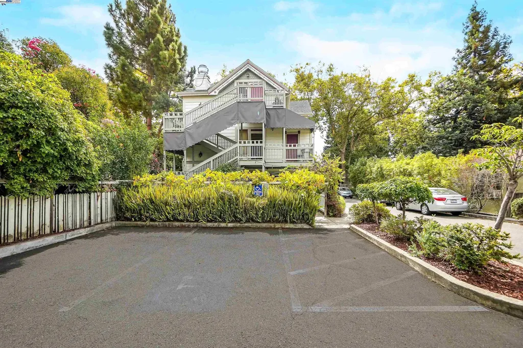 742 B Street Hayward CA 94541