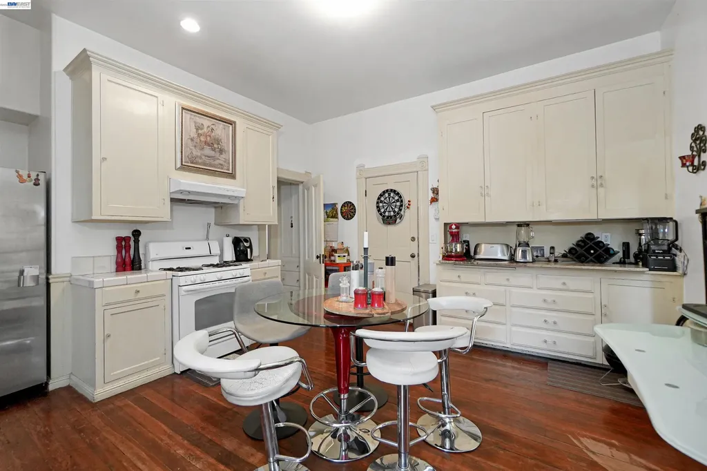 742 B Street Hayward CA 94541