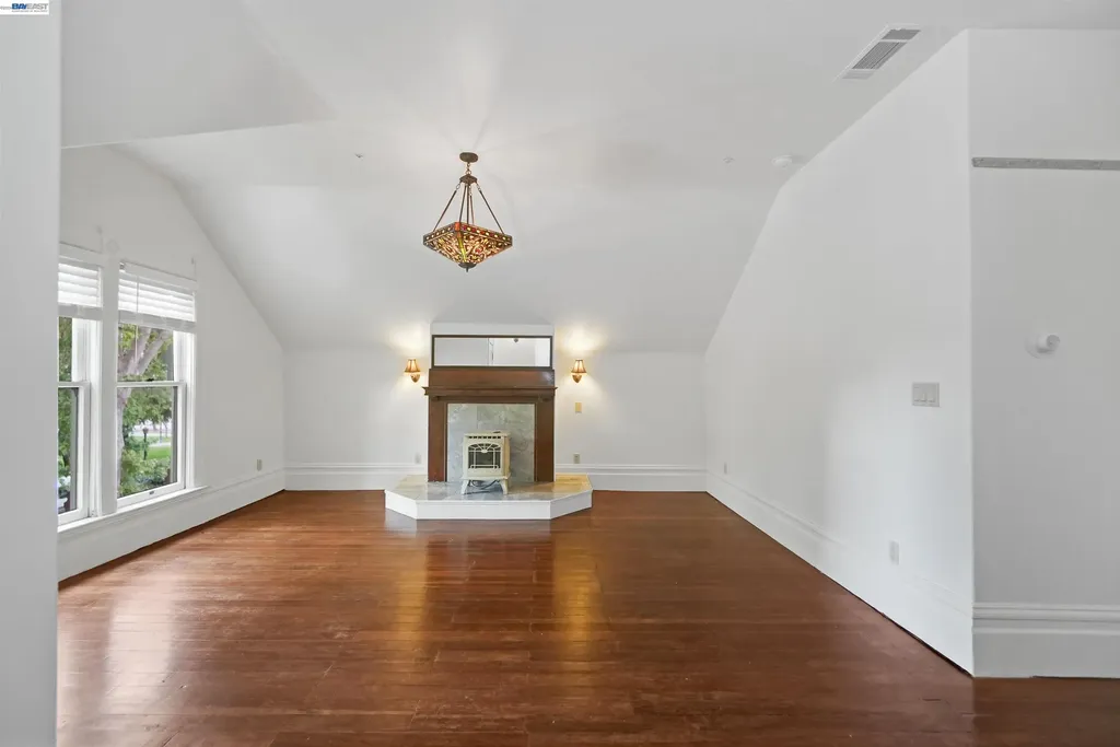 742 B Street Hayward CA 94541