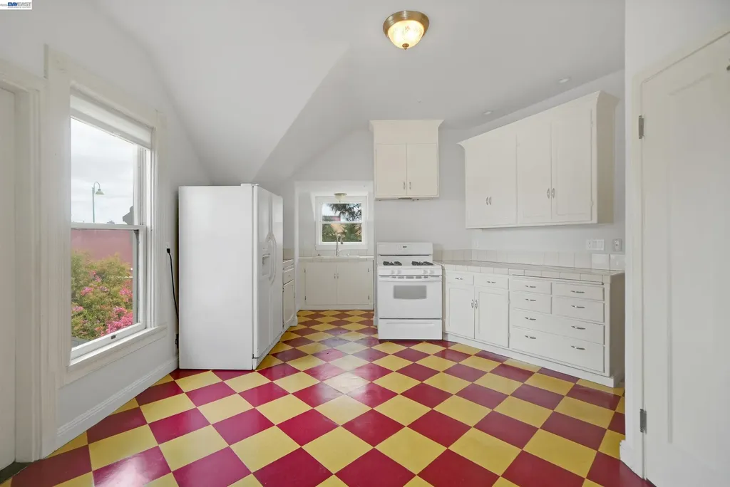 742 B Street Hayward CA 94541