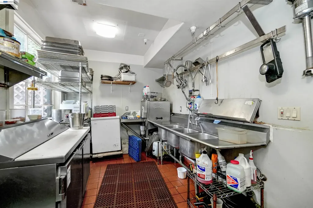 742 B Street Hayward CA 94541