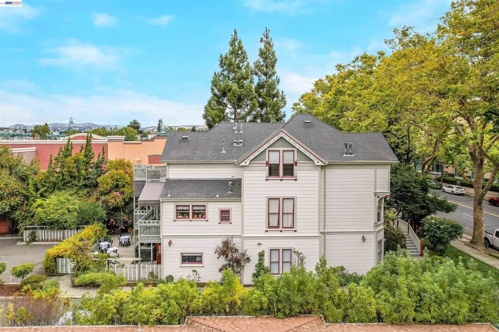 742 B Street Hayward CA 94541