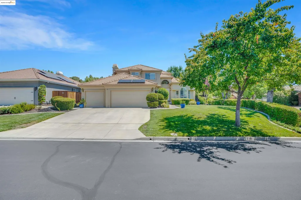 805 Devonshire Loop Brentwood CA 94513