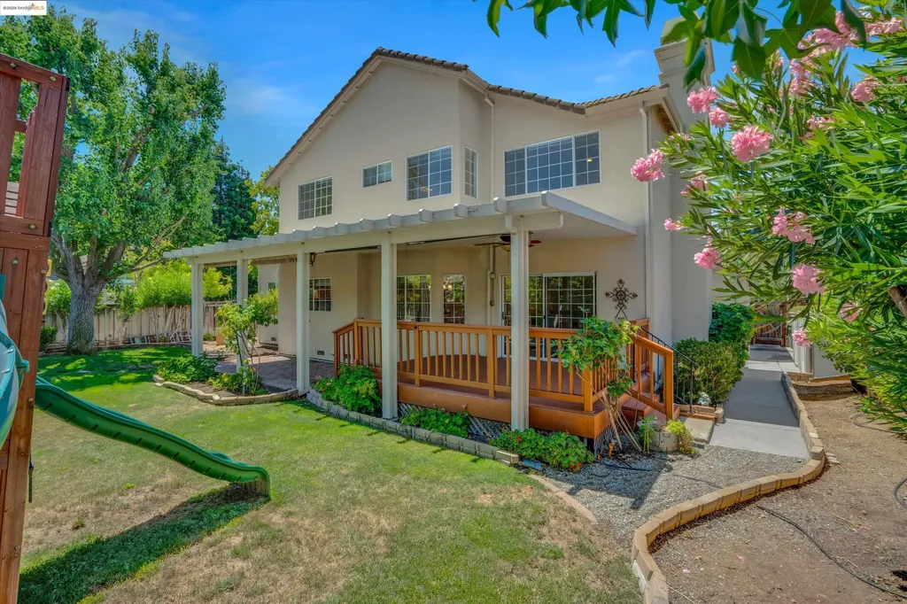 805 Devonshire Loop Brentwood CA 94513