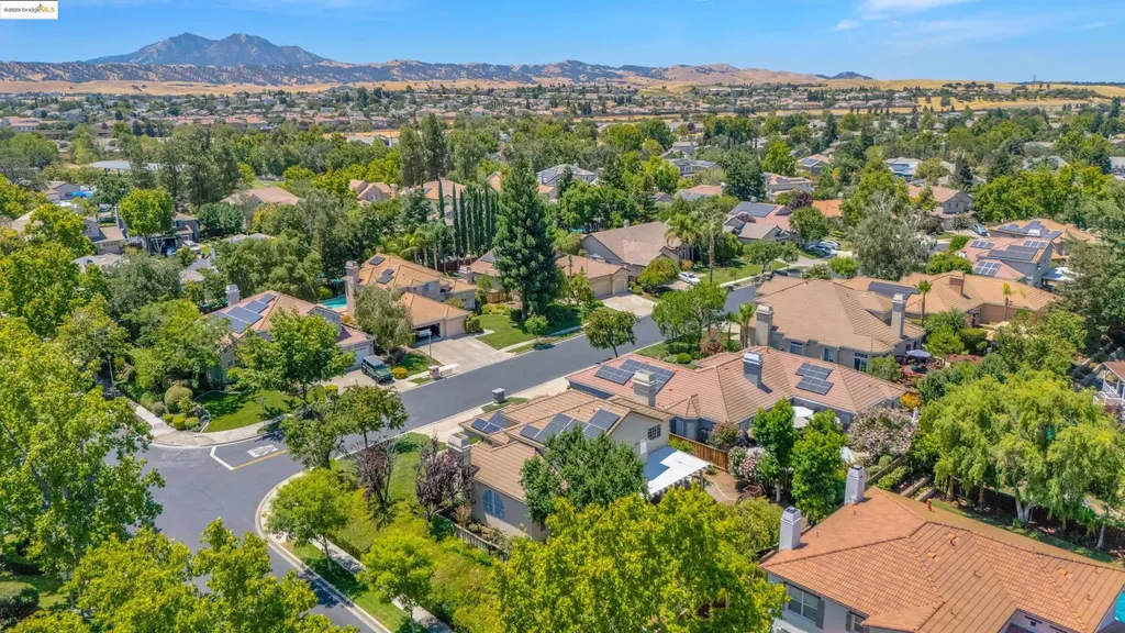 805 Devonshire Loop Brentwood CA 94513