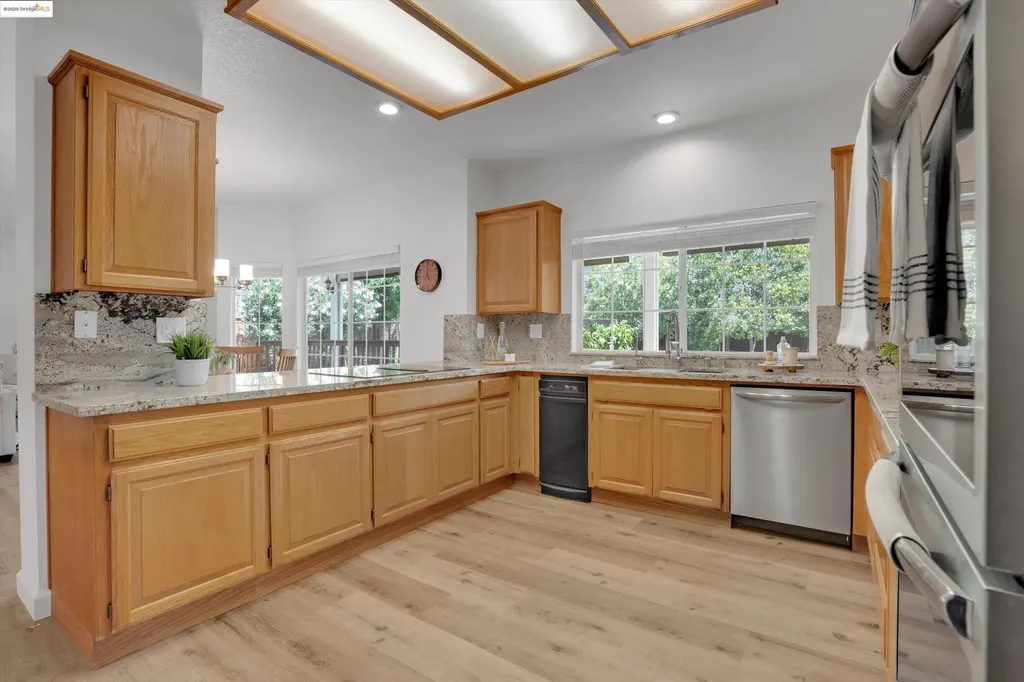 805 Devonshire Loop Brentwood CA 94513