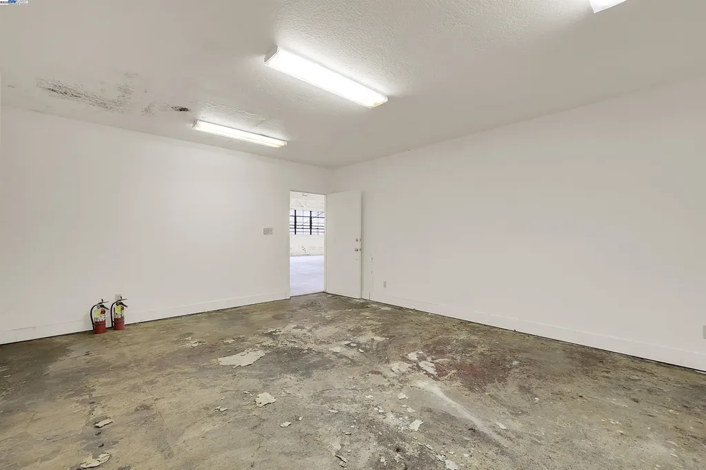2860 38th Avenue Oakland CA 94619