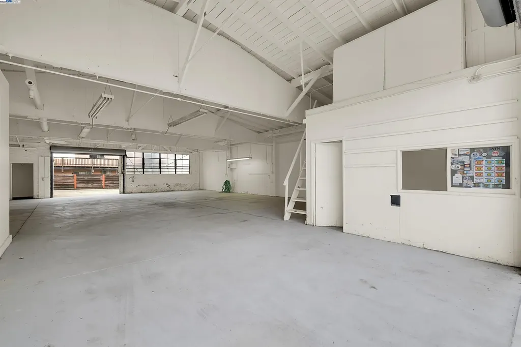 2860 38th Avenue Oakland CA 94619