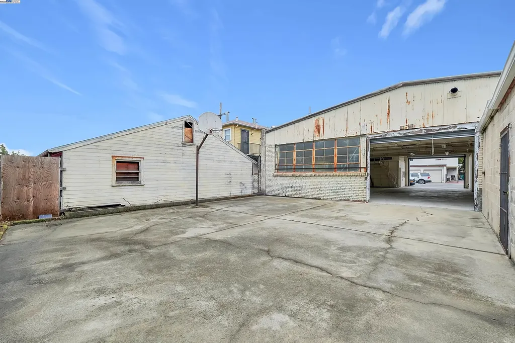2860 38th Avenue Oakland CA 94619