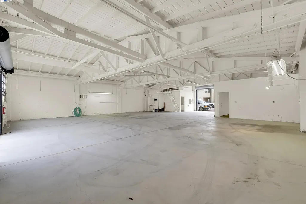 2860 38th Avenue Oakland CA 94619