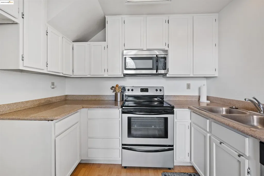 119 Glenwood Hercules CA 94547