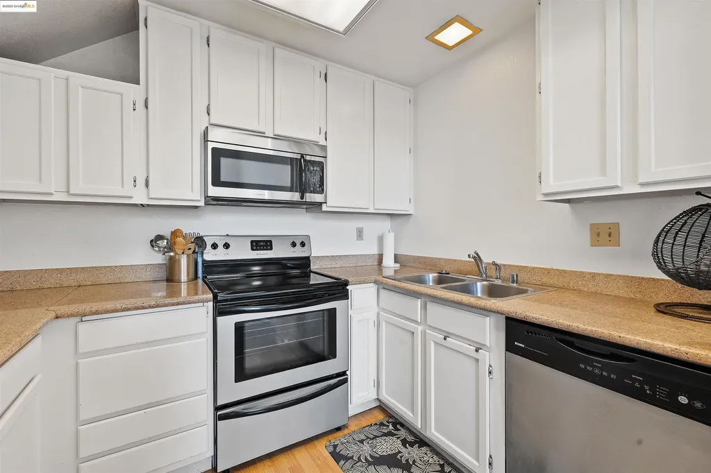 119 Glenwood Hercules CA 94547