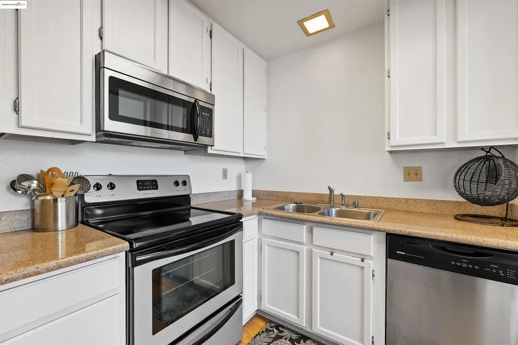 119 Glenwood Hercules CA 94547