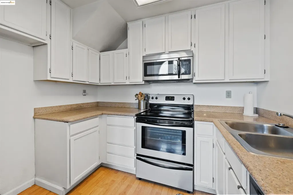 119 Glenwood Hercules CA 94547