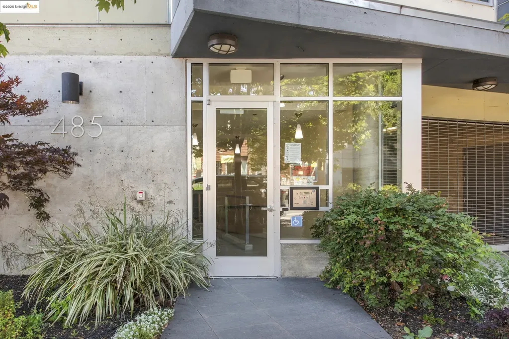 485 Macarthur Boulevard Oakland CA 94609