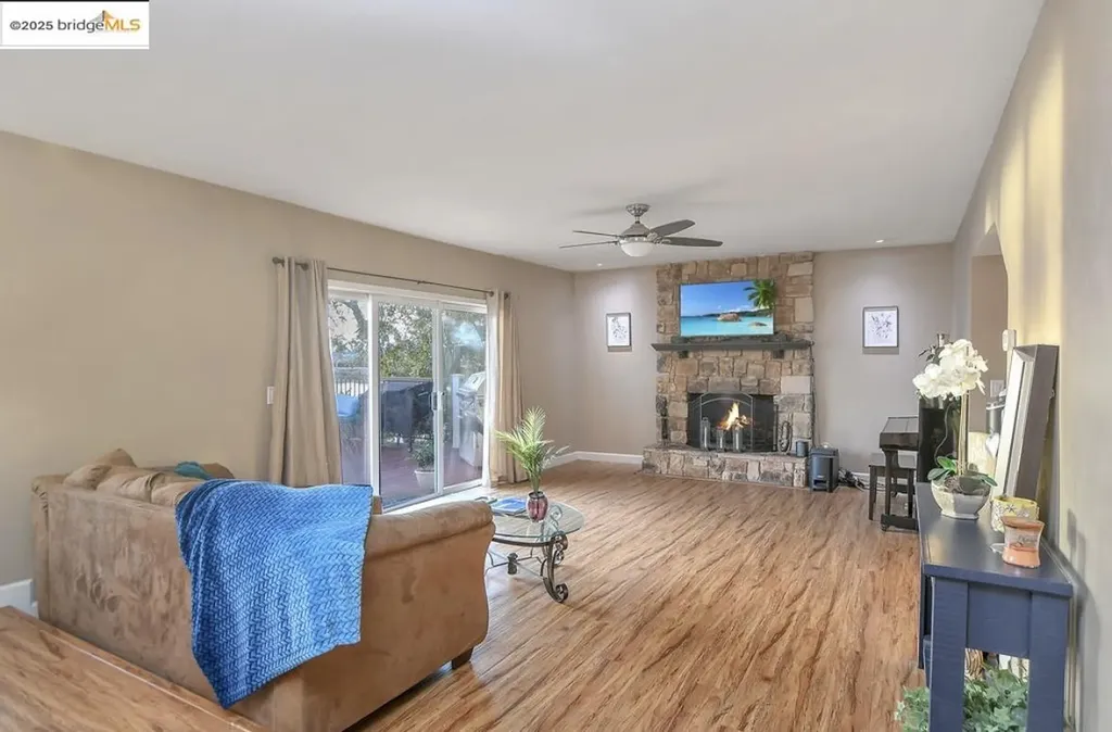 4930 Discovery Point Discovery Bay CA 94505