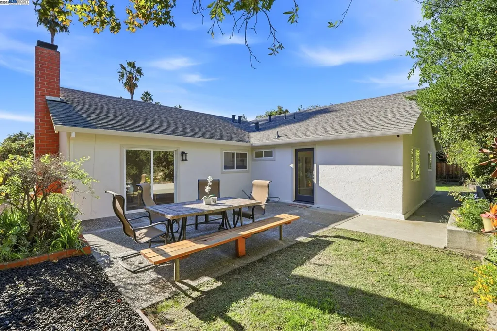 240 Carmelita Place Fremont CA 94539