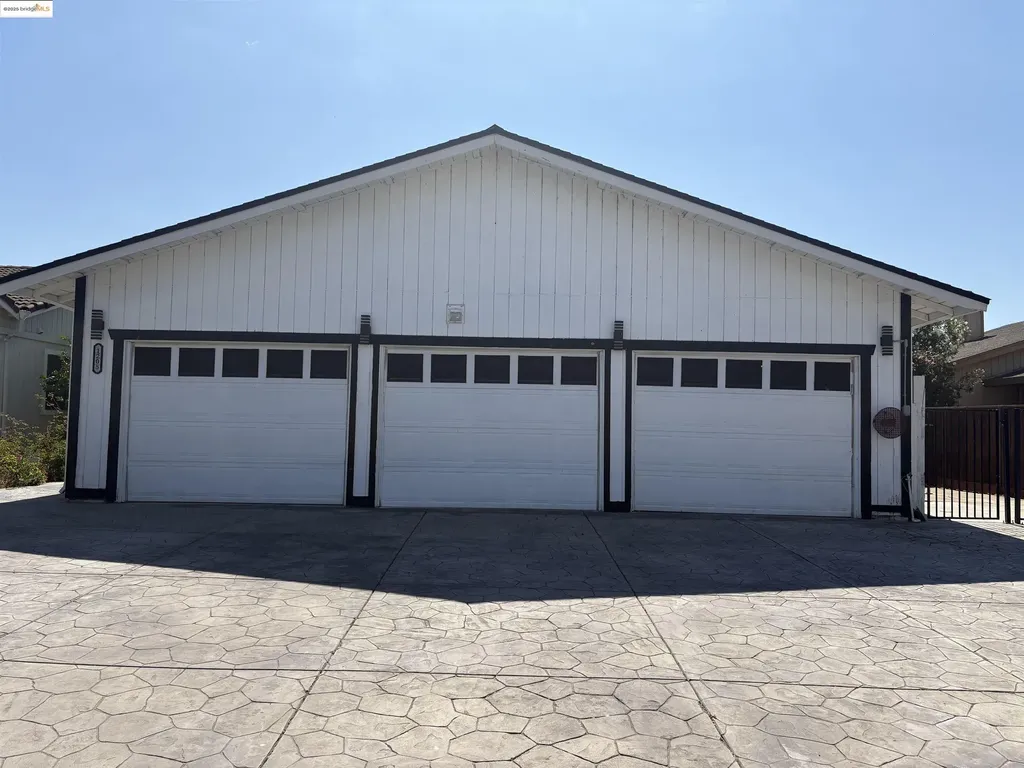 1205 Beach Court Discovery Bay CA 94505