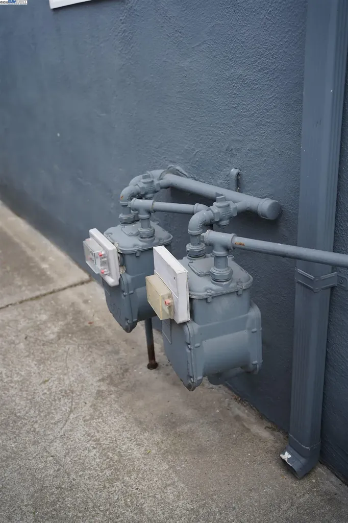 10600 Pippin Street Oakland CA 94603