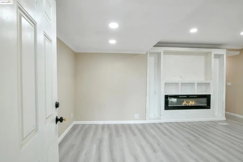 621 Bounty Bay Point CA 94565