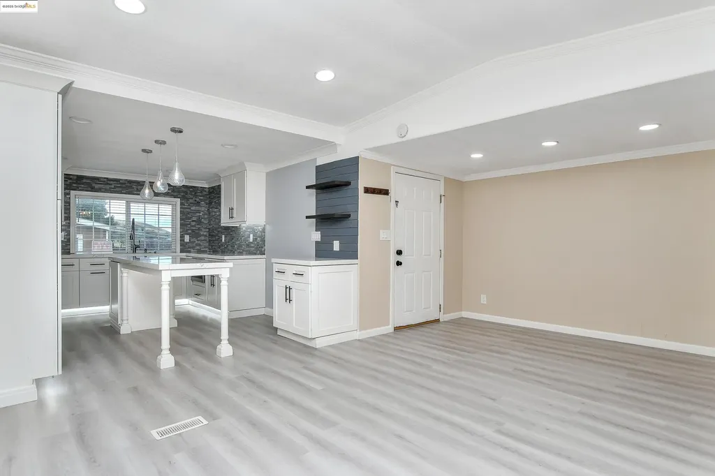 621 Bounty Bay Point CA 94565