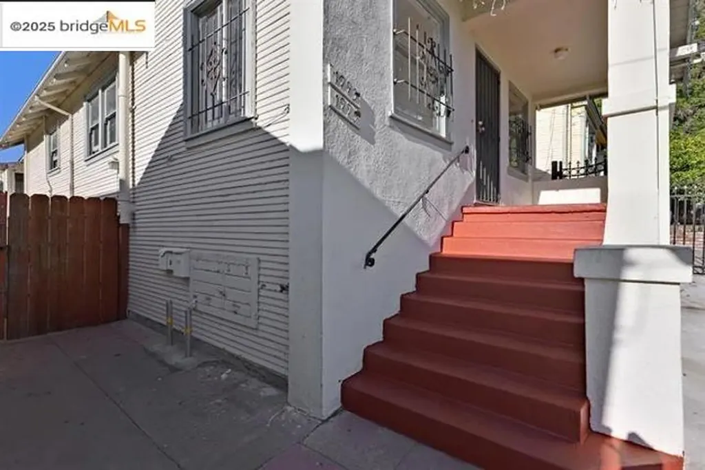 1993 38th Avenue Oakland CA 94601