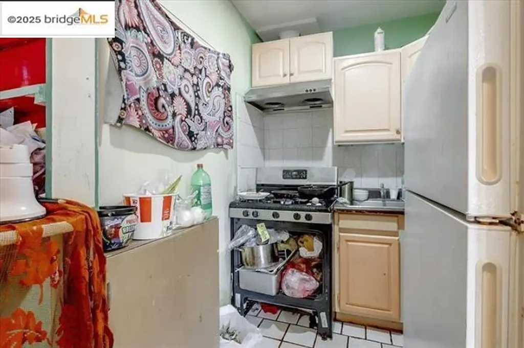 1993 38th Avenue Oakland CA 94601
