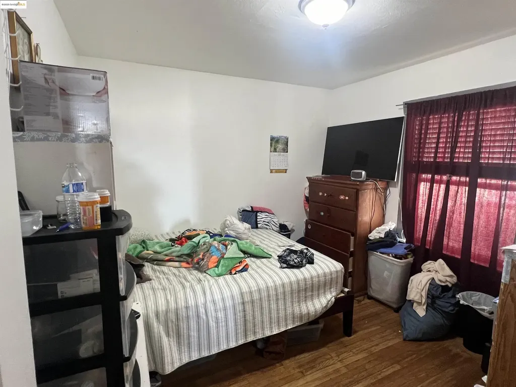1993 38th Avenue Oakland CA 94601