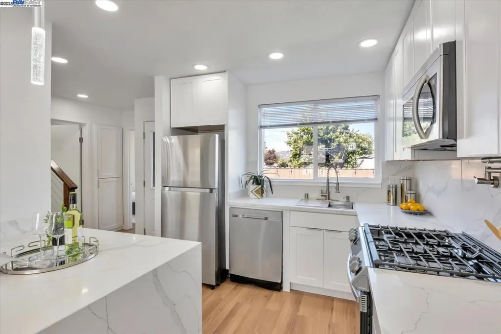 10468 West Court Oakland CA 94603