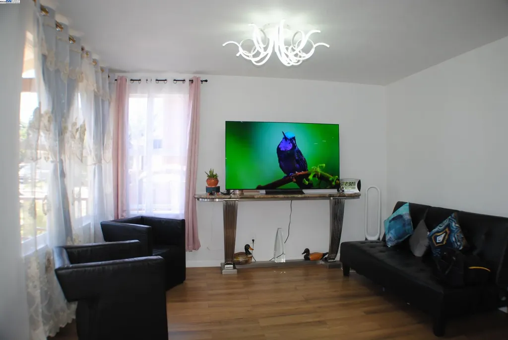 10468 West Court Oakland CA 94603