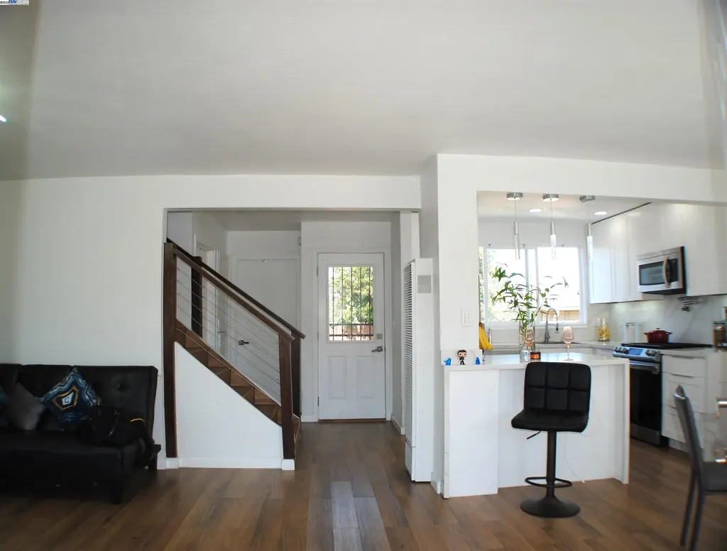 10468 West Court Oakland CA 94603