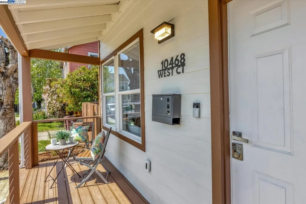 10468 West Court Oakland CA 94603