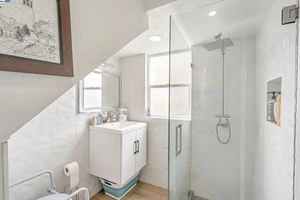 10468 West Court Oakland CA 94603