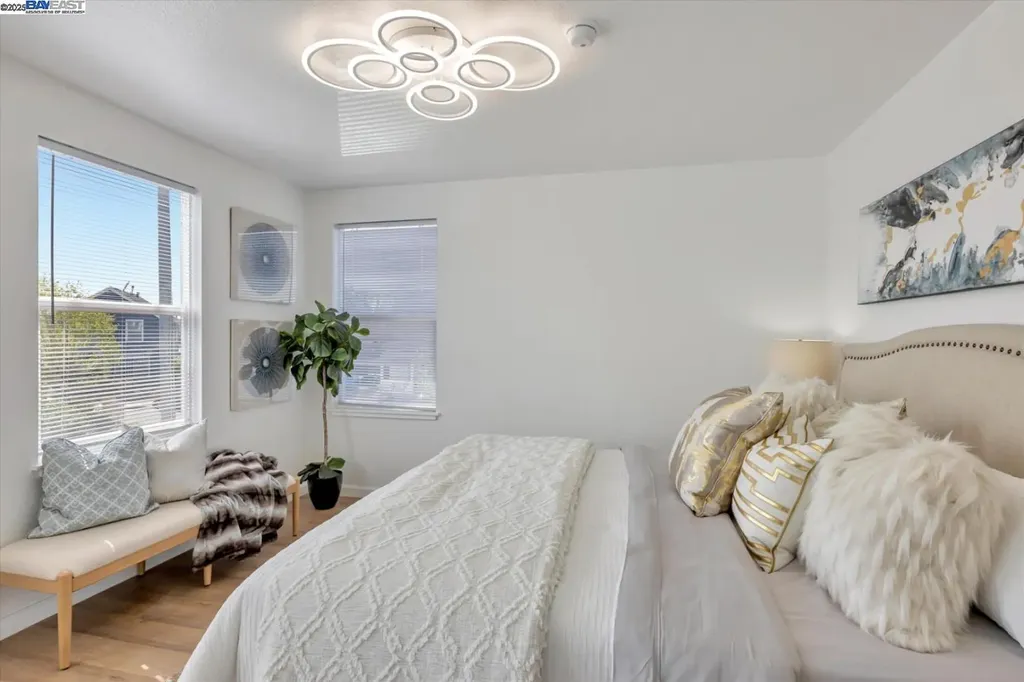 10468 West Court Oakland CA 94603